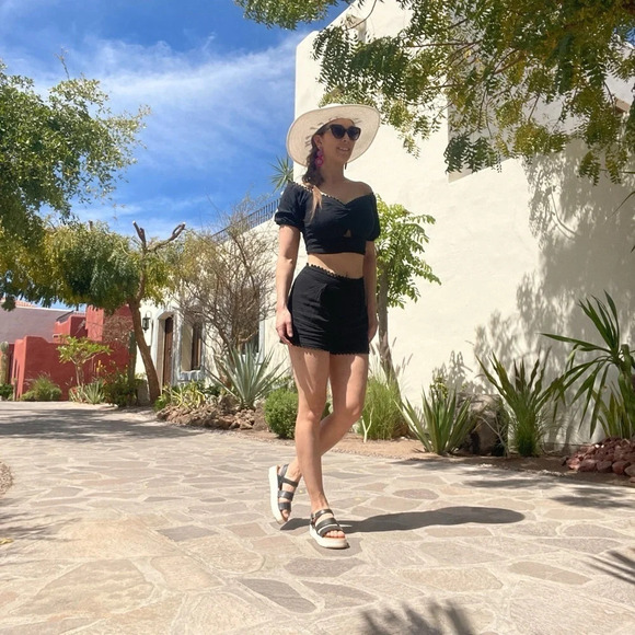 Express Shorts - Picture 9 of 14